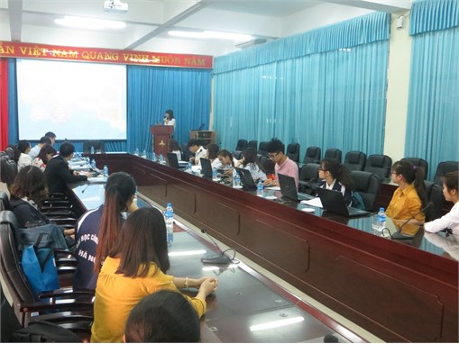 Đánh giá đề tài nghiên cứu khoa học của sinh viên khoa Quản lý kinh doanh lần thứ 6 (2017 – 2018).