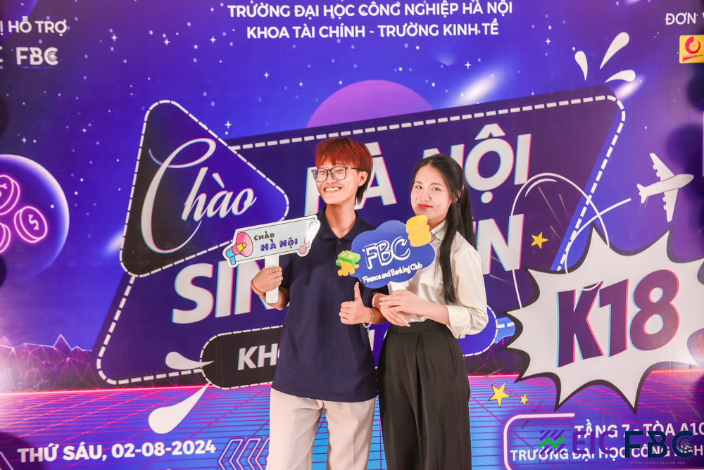 CHƯƠNG TRÌNH “CHÀO HÀ NỘI - SINH VIÊN K18 KHOA TÀI CHÍNH”