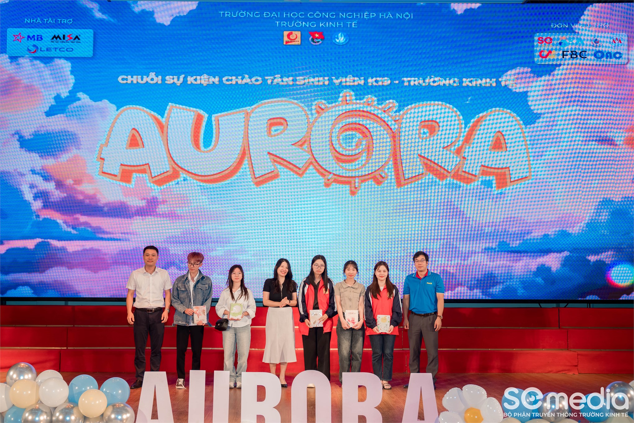 Chương trình chào tân sinh viên k19 - Aurora 2024 - bình minh k19 trường kinh tế: khởi đầu hành trình thành công