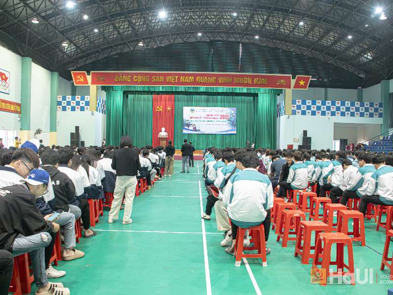 Trường Kinh tế - Trường Đại học Công nghiệp Hà Nội tham dự “Ngày hội tư vấn hướng nghiệp và tuyển sinh Đại học năm 2025” tại Trường THPT Chuyên Lương Văn Tụy – Ninh Bình