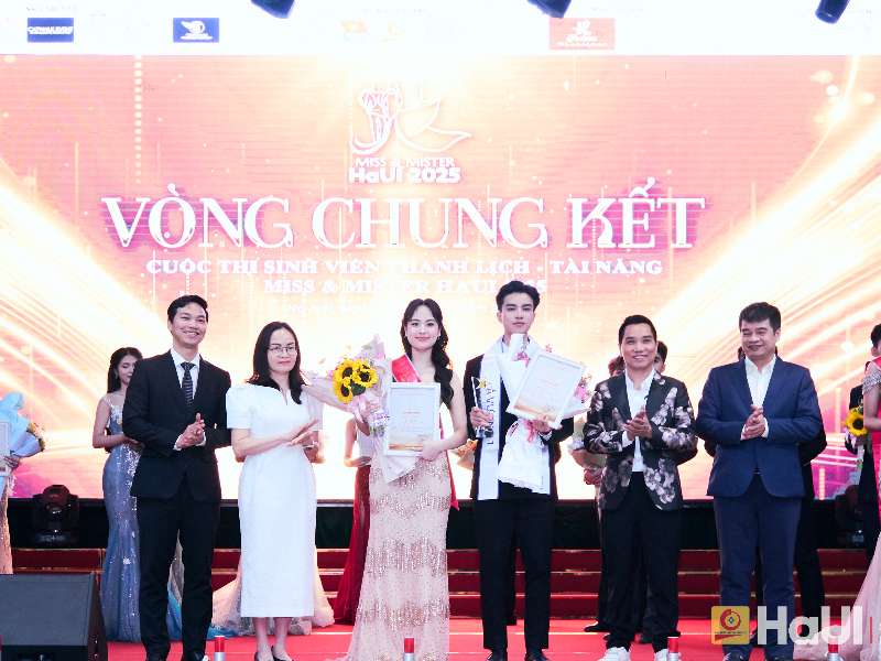 Đêm Chung kết Miss & Mister HaUI 2025: Nơi Vẻ đẹp, Tài năng và Trí tuệ của sinh viên Trường Kinh tế Hội tụ và Tỏa sáng
