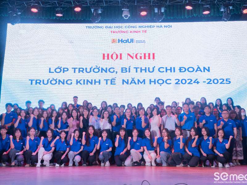 Hội nghị Lớp trưởng, Bí thư chi Đoàn các lớp Đại học khóa 16, 17, 18 Trường Kinh Tế năm học 2024 - 2025
