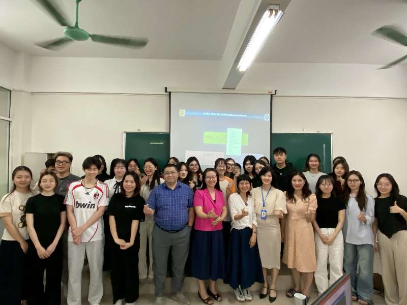 Đồng giảng cùng chuyên gia: “Liên kết thông tin phi tài chính trong phân tích tài chính doanh nghiệp”