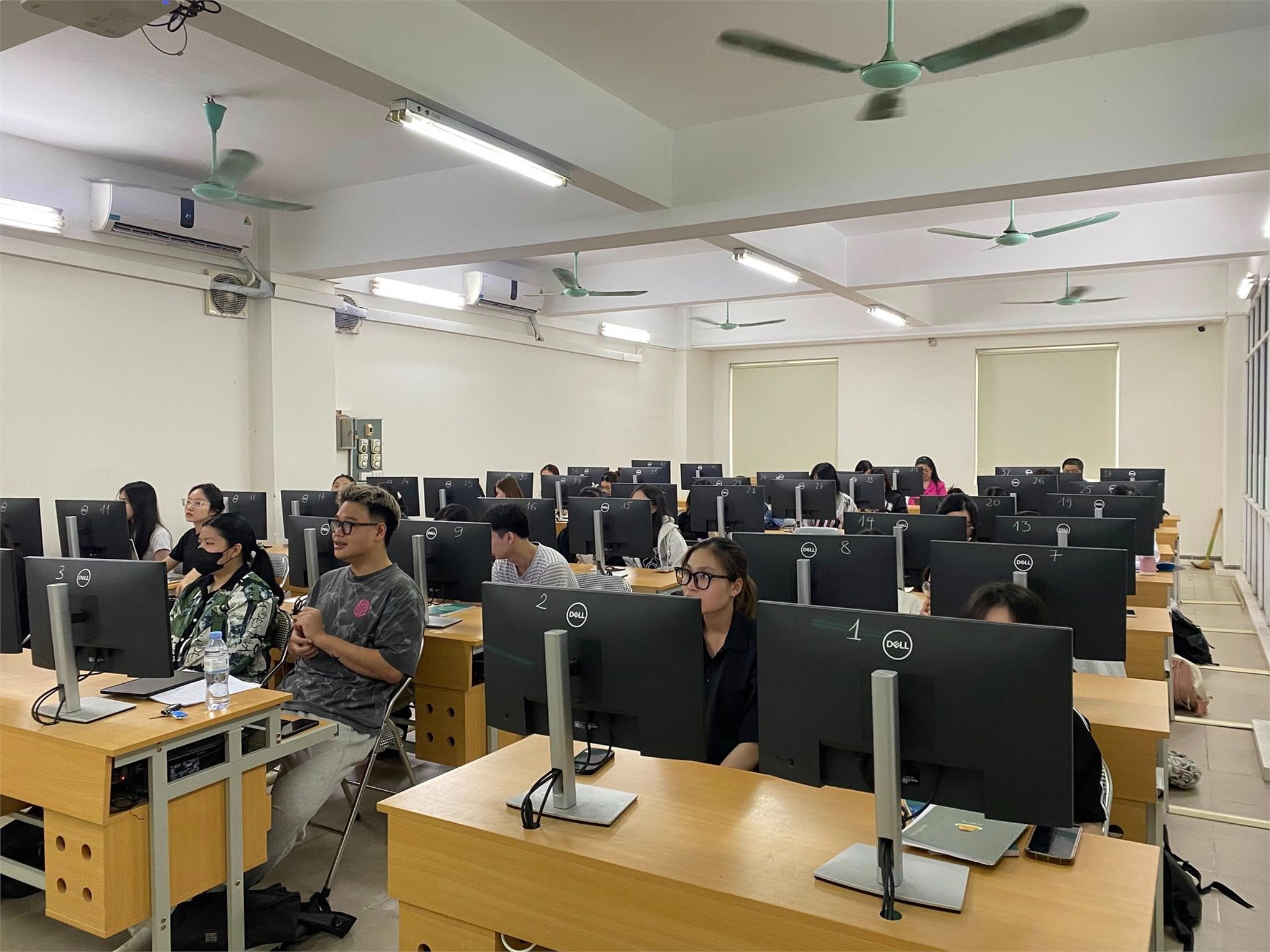 Đồng giảng cùng chuyên gia: “Liên kết thông tin phi tài chính trong phân tích tài chính doanh nghiệp”