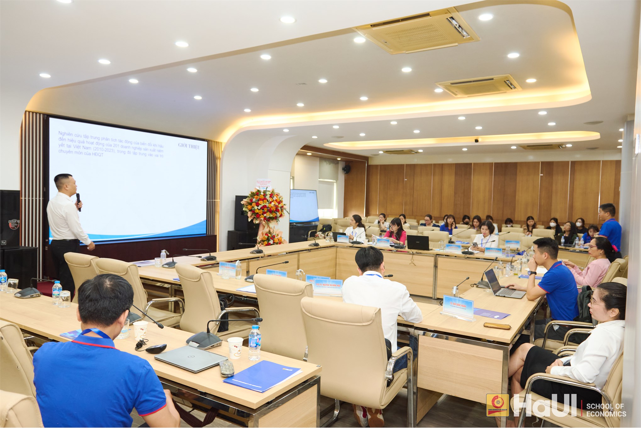 Hội thảo khoa học quốc gia 2025: Quản trị và tài chính hướng đến phát triển bền vững