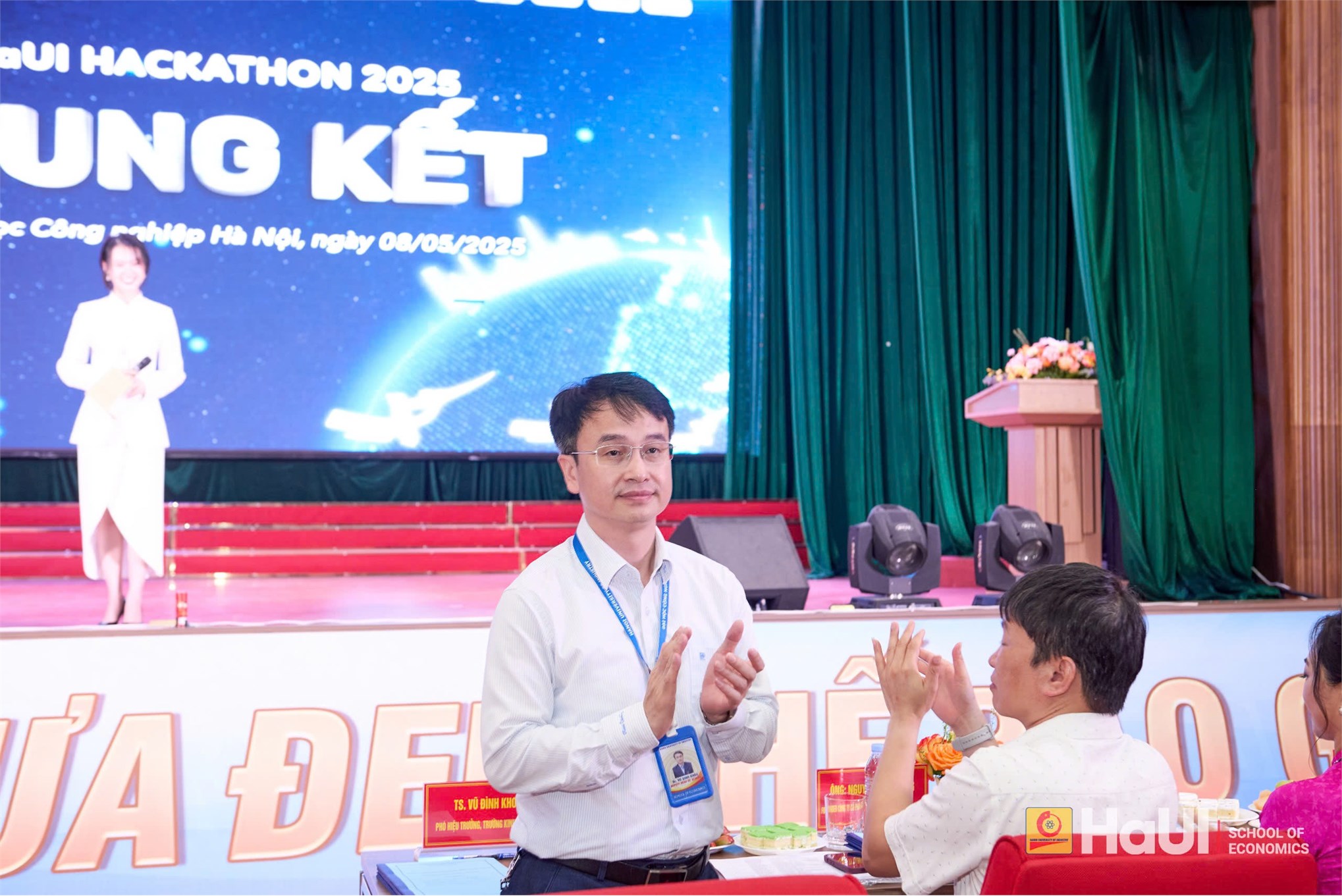 Chung kết cuộc thi SE - HaUI Hackathon 2025 “NeoCulture InnoBiz”: Sân chơi khởi nghiệp sáng tạo gắn kết văn hóa và công nghệ
