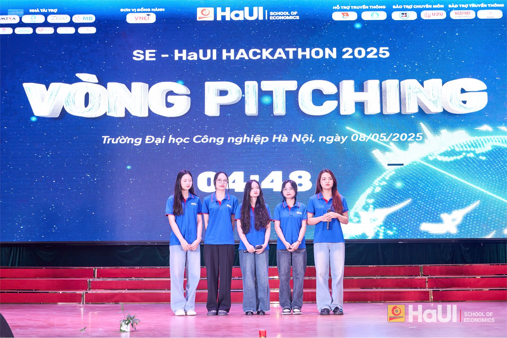 Chung kết cuộc thi SE - HaUI Hackathon 2025 “NeoCulture InnoBiz”: Sân chơi khởi nghiệp sáng tạo gắn kết văn hóa và công nghệ