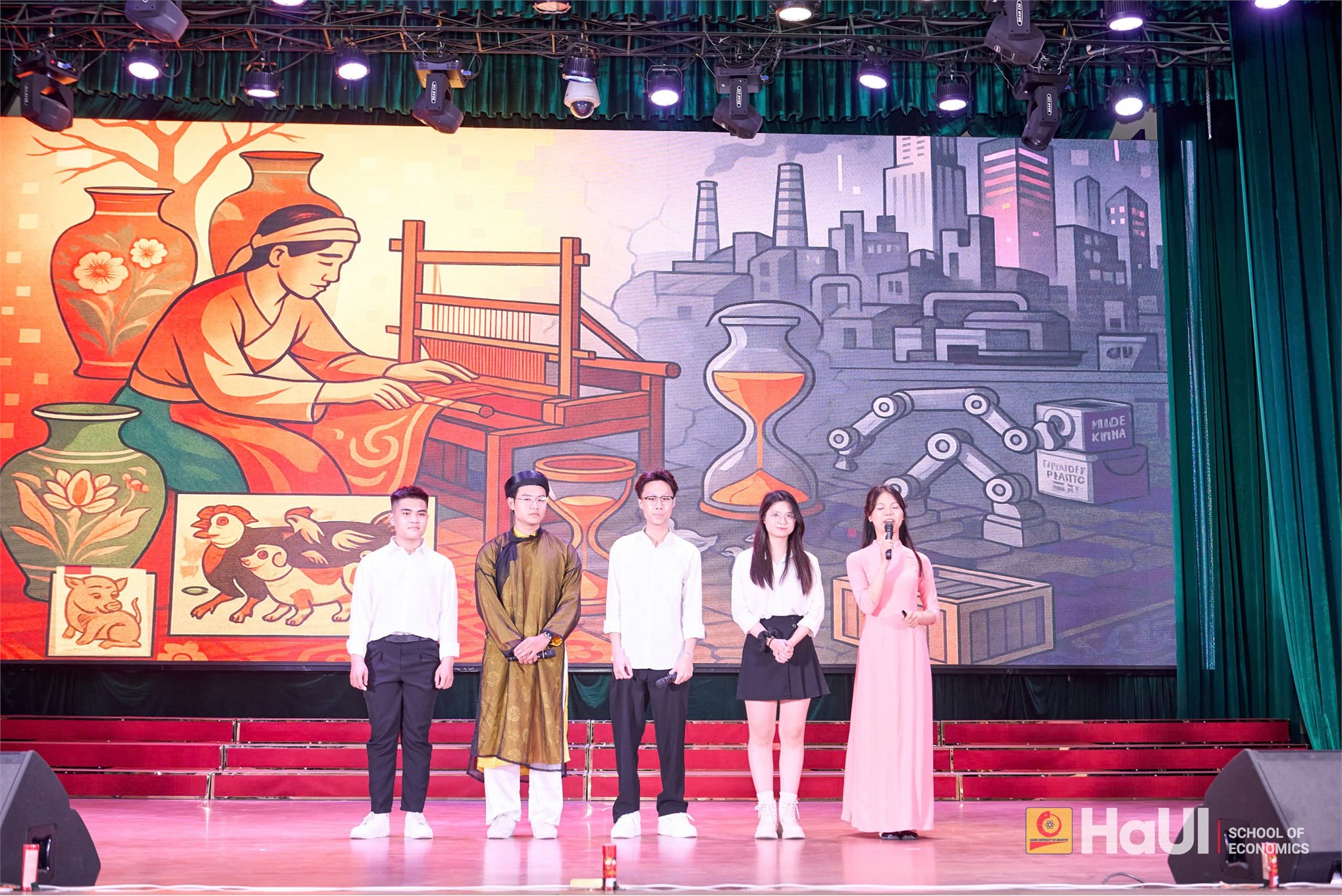 Chung kết cuộc thi SE - HaUI Hackathon 2025 “NeoCulture InnoBiz”: Sân chơi khởi nghiệp sáng tạo gắn kết văn hóa và công nghệ