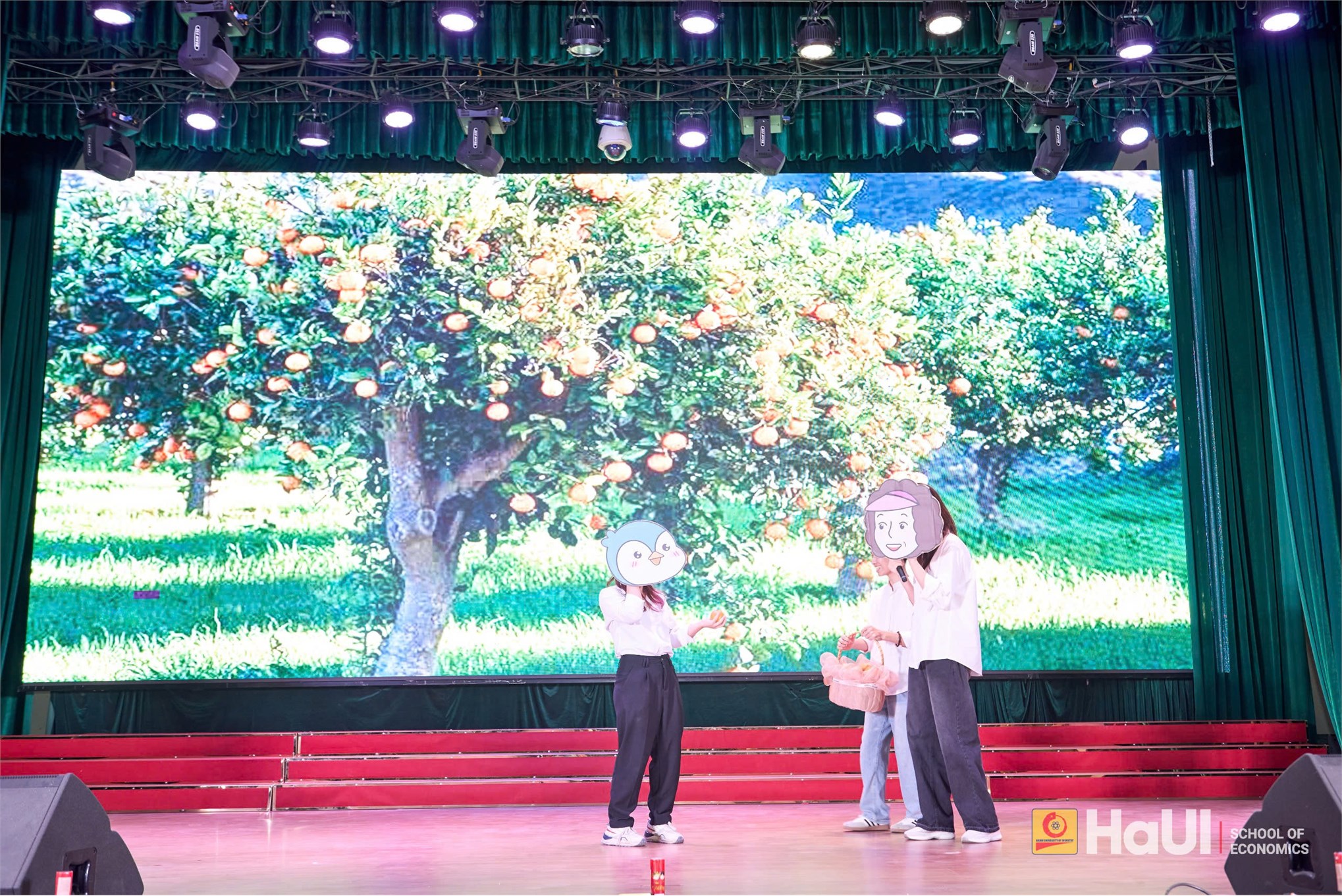 Chung kết cuộc thi SE - HaUI Hackathon 2025 “NeoCulture InnoBiz”: Sân chơi khởi nghiệp sáng tạo gắn kết văn hóa và công nghệ