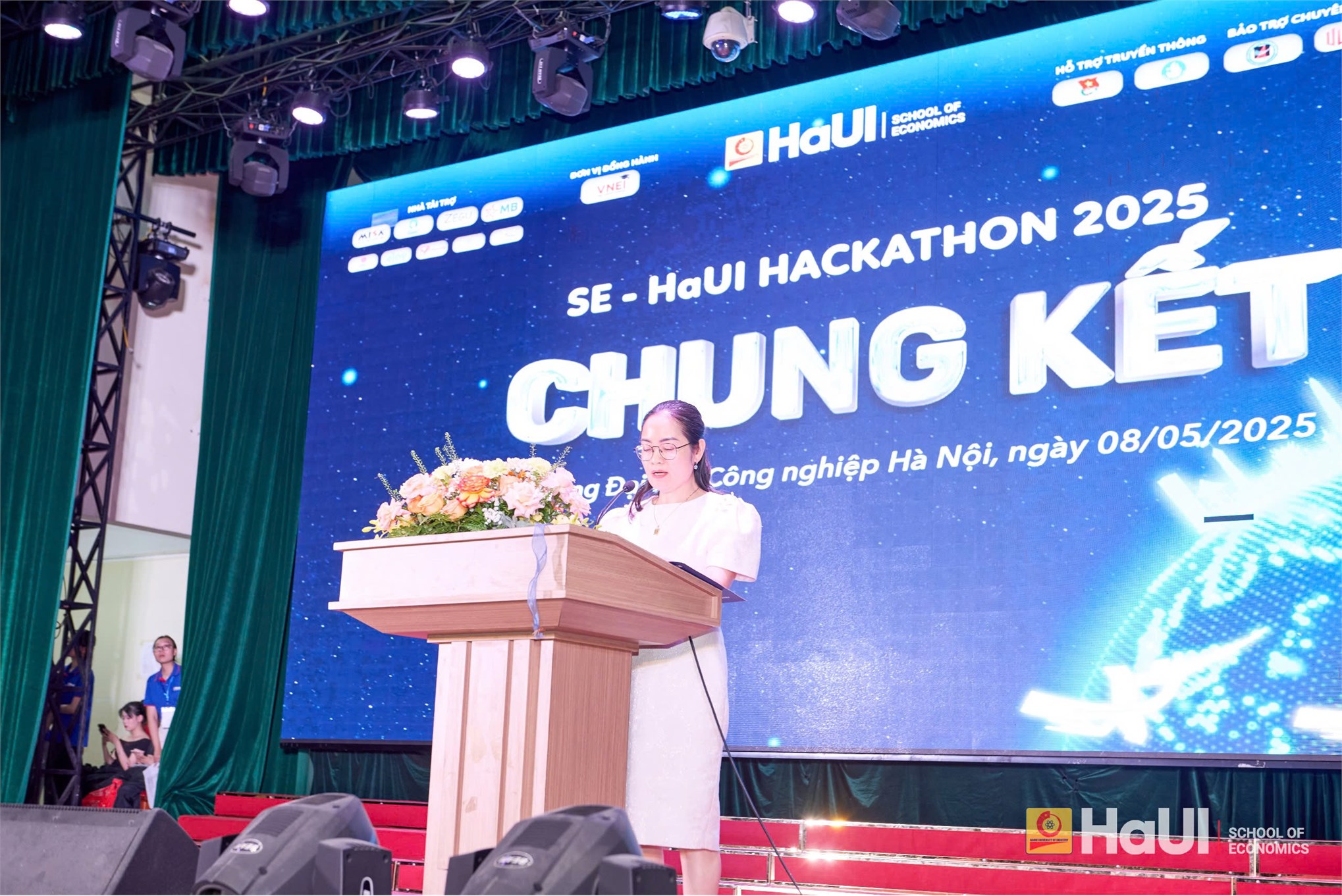 Chung kết cuộc thi SE - HaUI Hackathon 2025 “NeoCulture InnoBiz”: Sân chơi khởi nghiệp sáng tạo gắn kết văn hóa và công nghệ