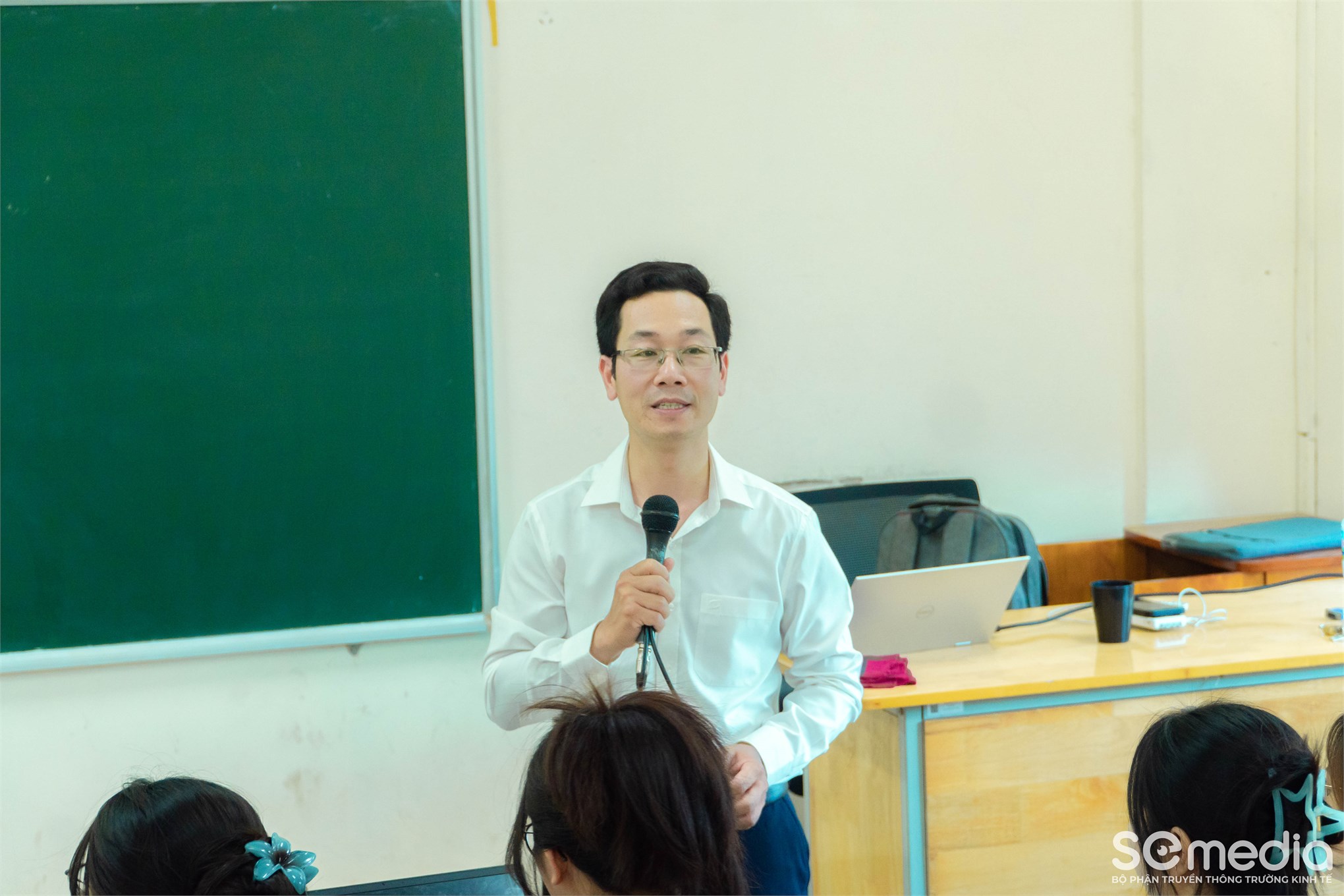 Đồng giảng cùng chuyên gia: Gắn kết lý thuyết với thực tiễn trong học phần “Quản lý hành chính nhà nước”