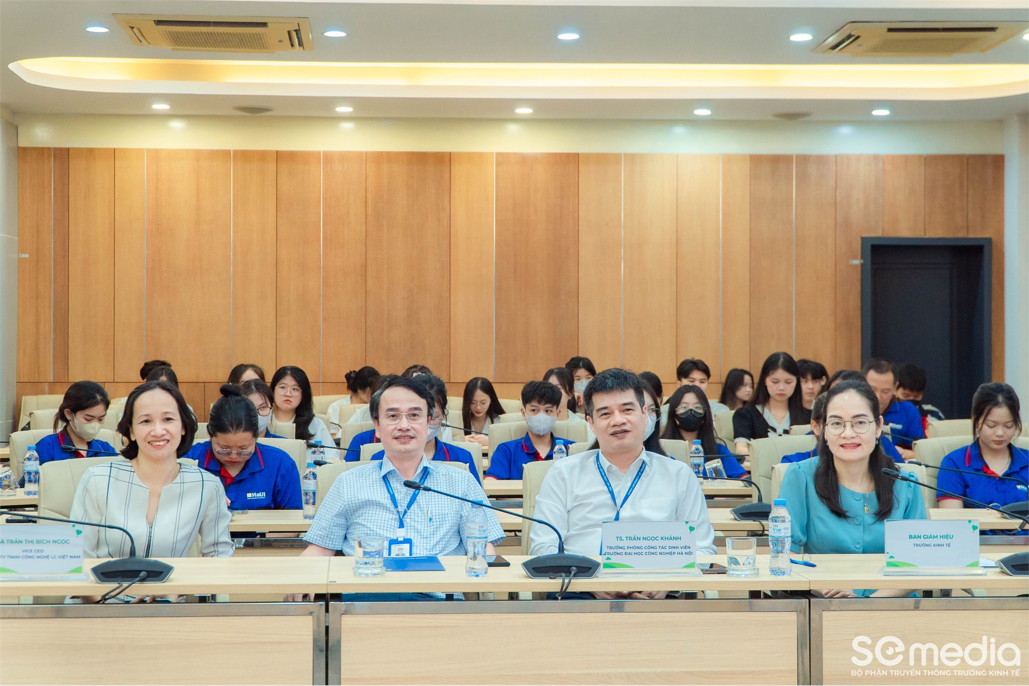 Trường Kinh tế - Trường Đại học Công nghiệp Hà Nội long trọng tổ chức Lễ ra mắt và công bố Đề án “Chương trình Đồng hành cùng sinh viên”