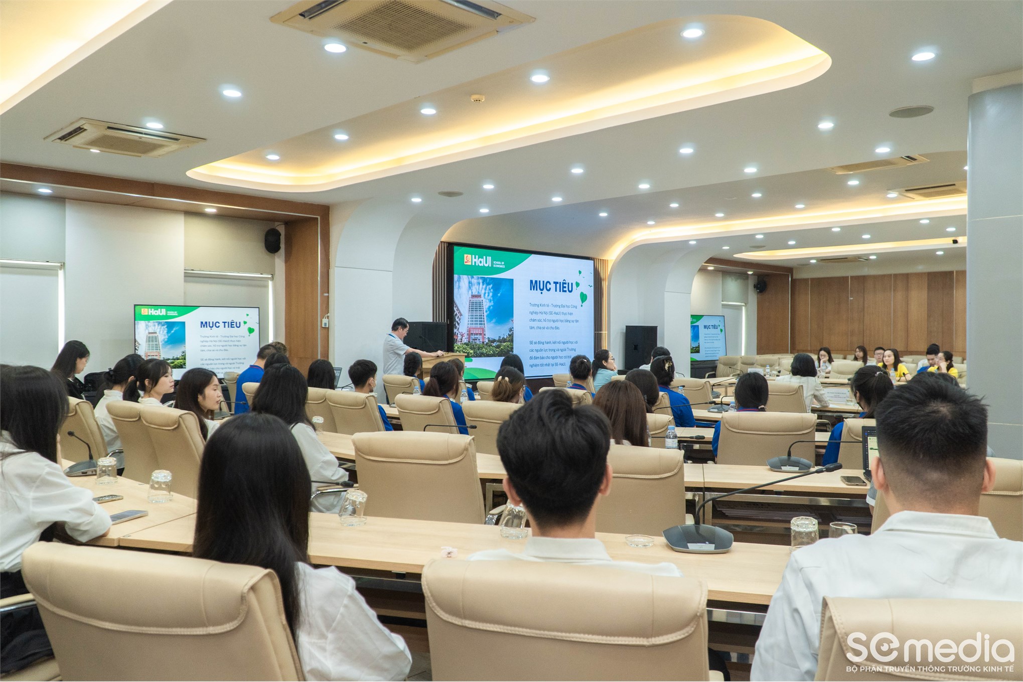Trường Kinh tế - Trường Đại học Công nghiệp Hà Nội long trọng tổ chức Lễ ra mắt và công bố Đề án “Chương trình Đồng hành cùng sinh viên”