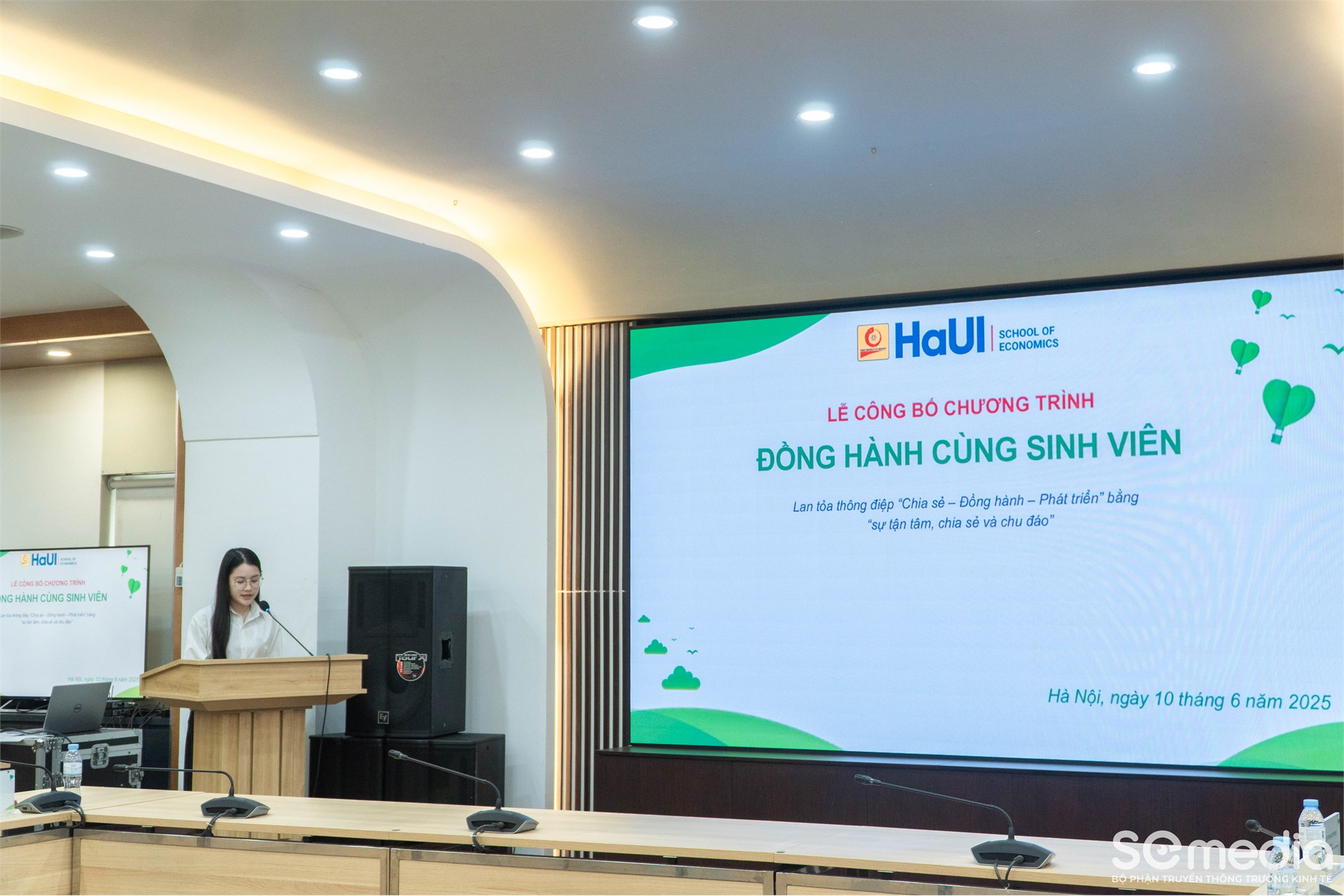 Trường Kinh tế - Trường Đại học Công nghiệp Hà Nội long trọng tổ chức Lễ ra mắt và công bố Đề án “Chương trình Đồng hành cùng sinh viên”