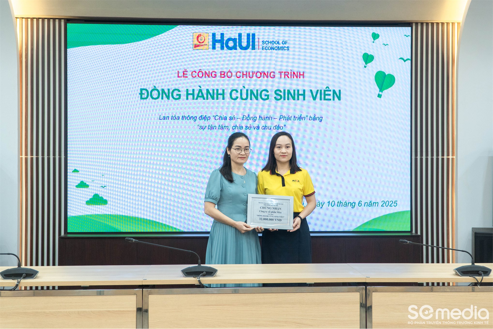 Trường Kinh tế - Trường Đại học Công nghiệp Hà Nội long trọng tổ chức Lễ ra mắt và công bố Đề án “Chương trình Đồng hành cùng sinh viên”