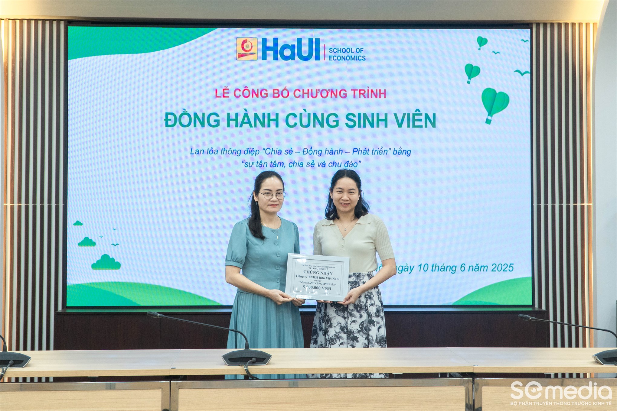 Trường Kinh tế - Trường Đại học Công nghiệp Hà Nội long trọng tổ chức Lễ ra mắt và công bố Đề án “Chương trình Đồng hành cùng sinh viên”