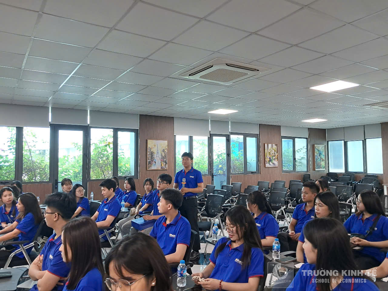 Sinh viên ngành Tài chính – Ngân hàng Trường Kinh tế tham quan thực tế và định hướng nghề nghiệp tại Tập đoàn AMDI