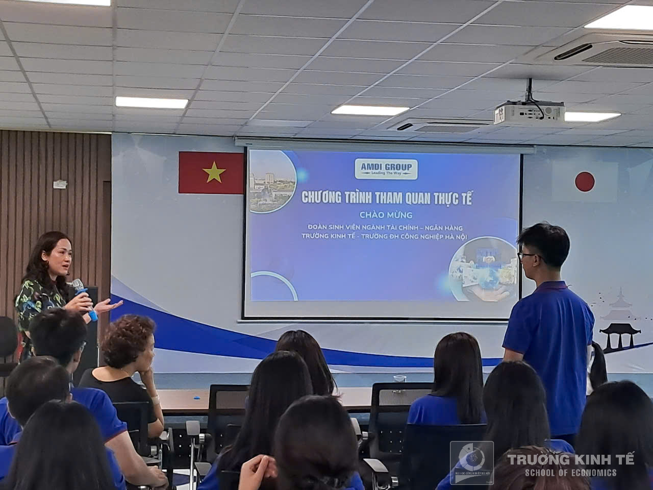 Sinh viên ngành Tài chính – Ngân hàng Trường Kinh tế tham quan thực tế và định hướng nghề nghiệp tại Tập đoàn AMDI
