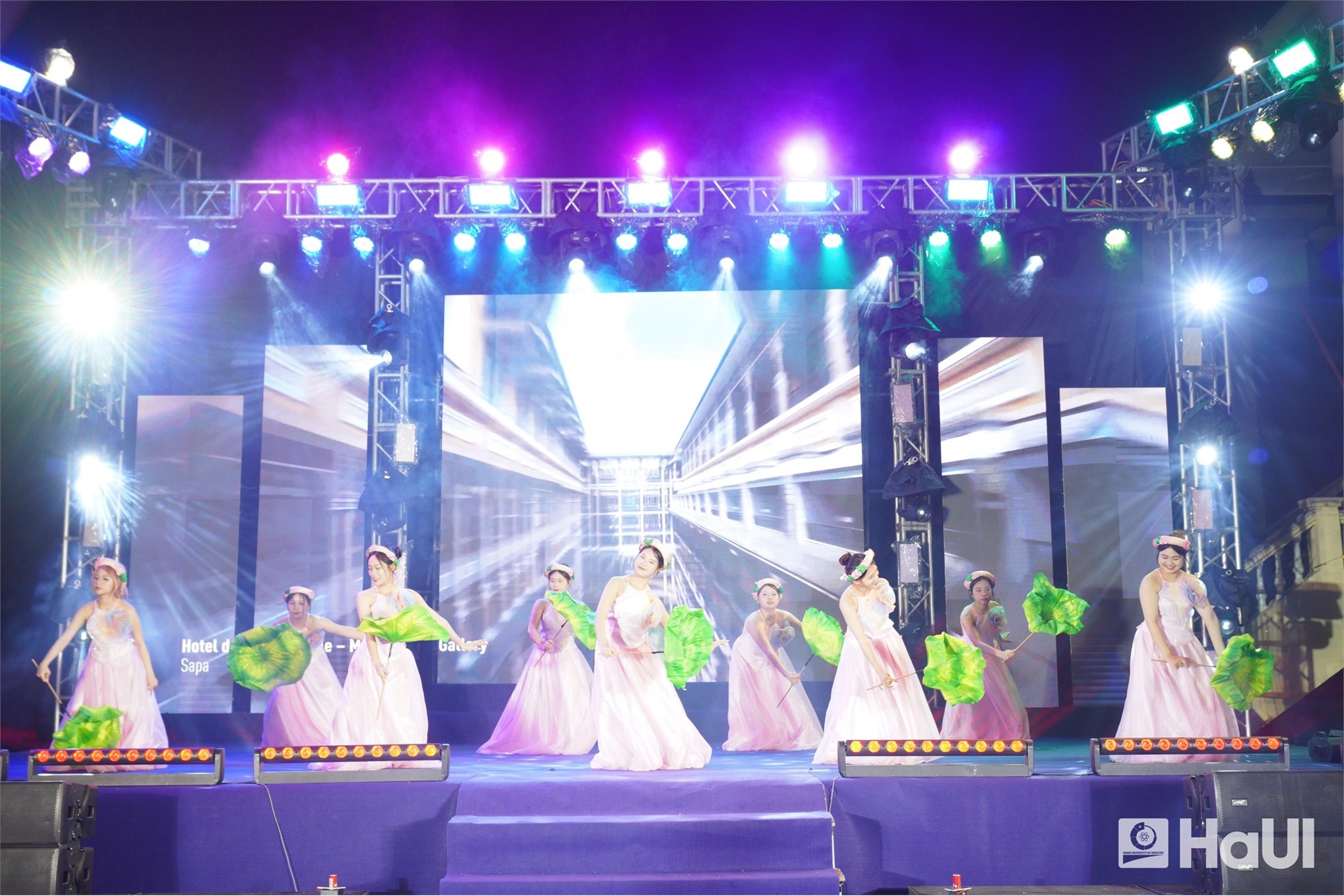 Đại nhạc hội HaUI `The Bonding Festival`: Đêm bùng nổ của tài năng và sự gắn kết