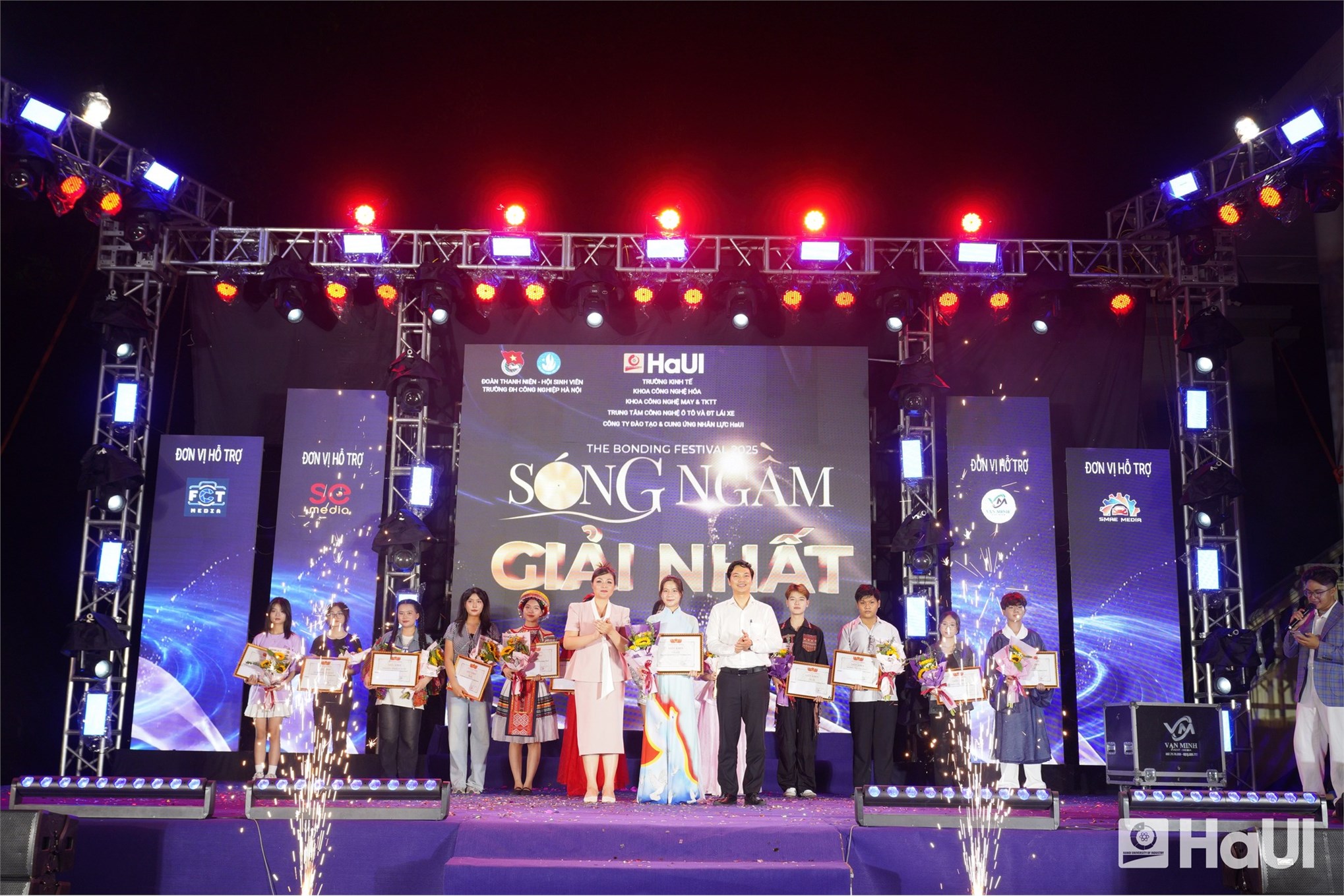 Đại nhạc hội HaUI `The Bonding Festival`: Đêm bùng nổ của tài năng và sự gắn kết