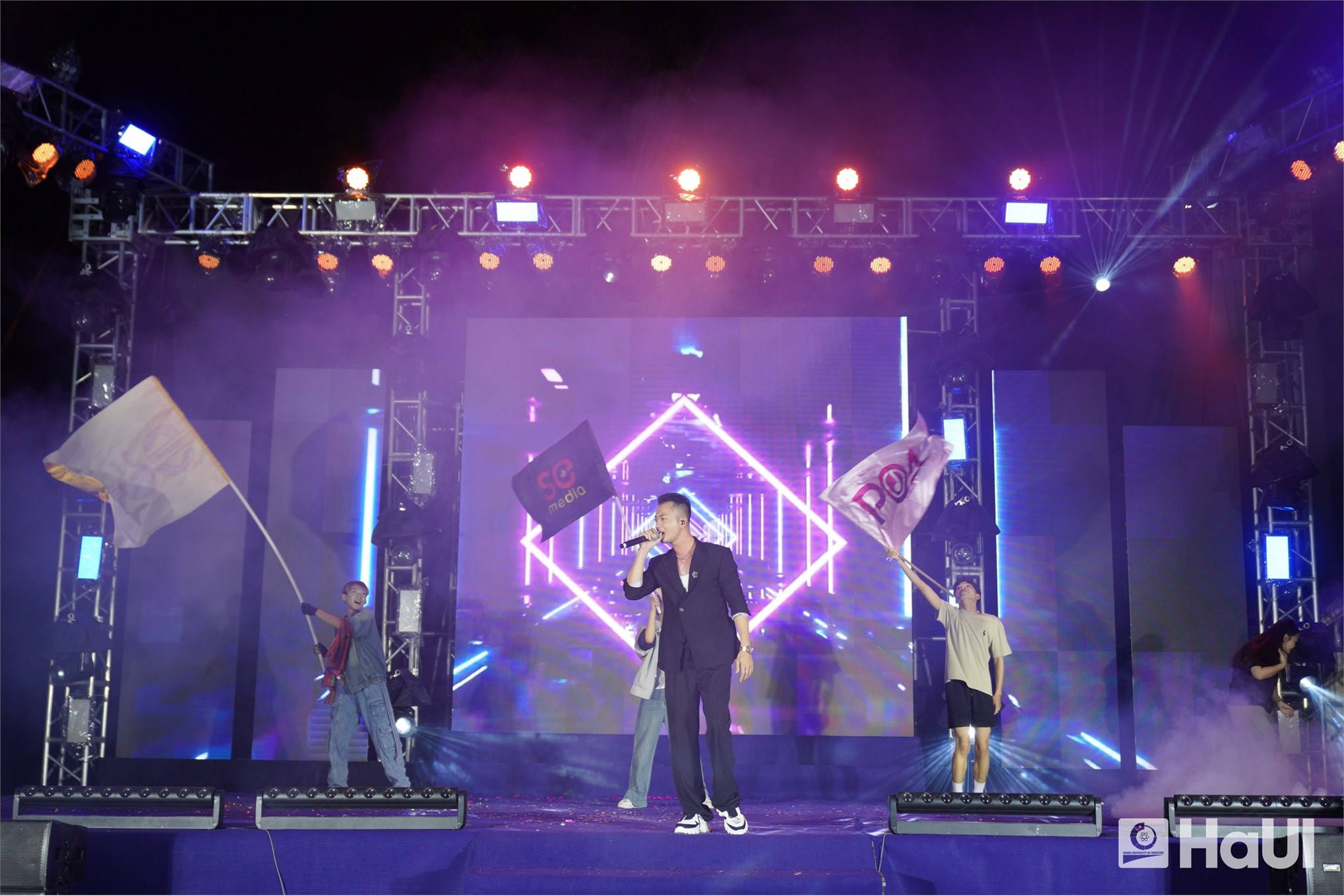 Đại nhạc hội HaUI `The Bonding Festival`: Đêm bùng nổ của tài năng và sự gắn kết