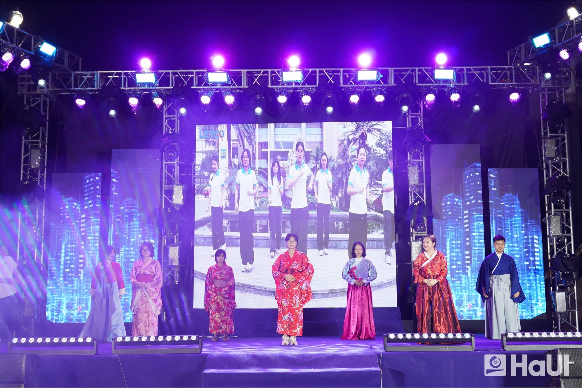 Đại nhạc hội HaUI `The Bonding Festival`: Đêm bùng nổ của tài năng và sự gắn kết
