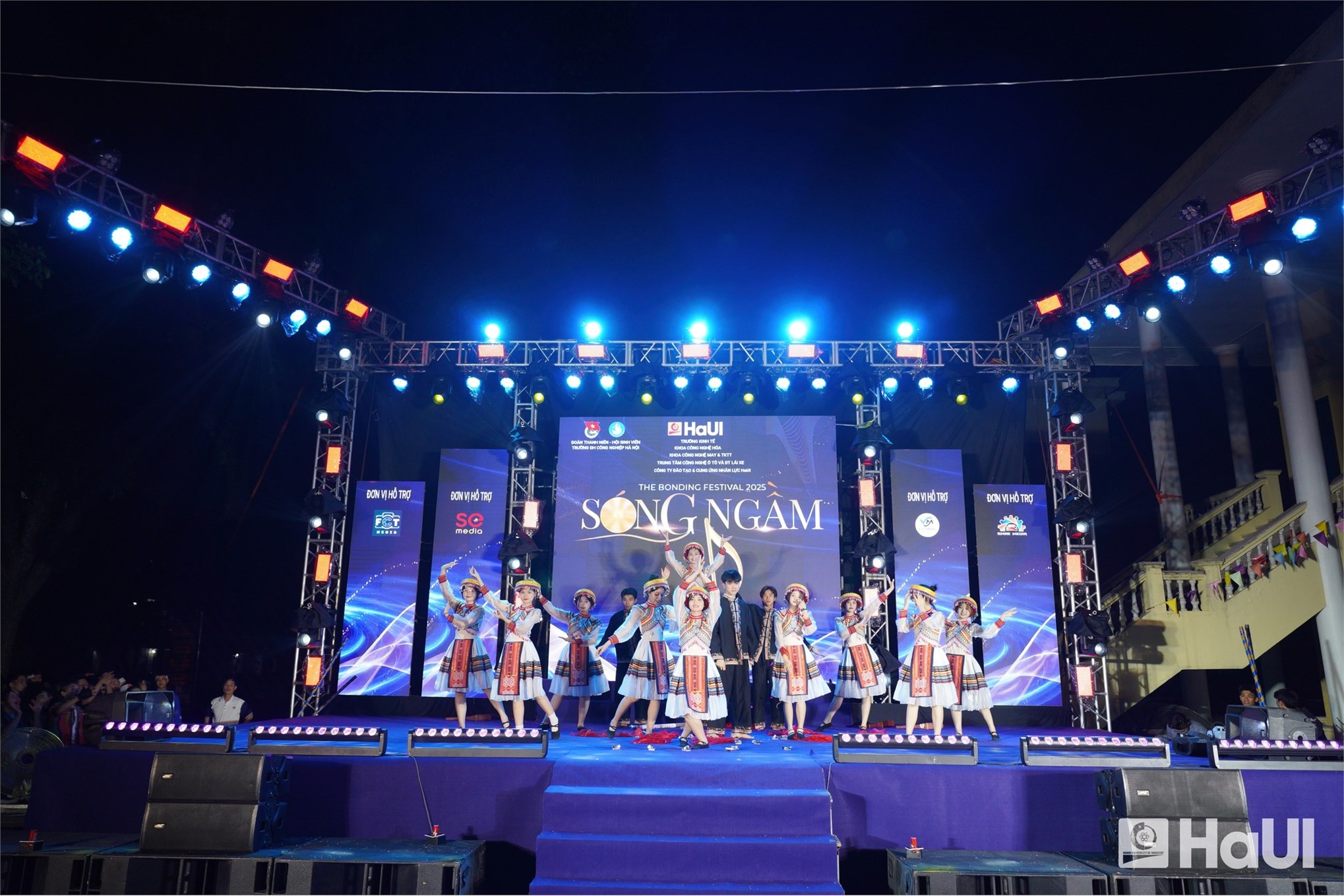 Đại nhạc hội HaUI `The Bonding Festival`: Đêm bùng nổ của tài năng và sự gắn kết