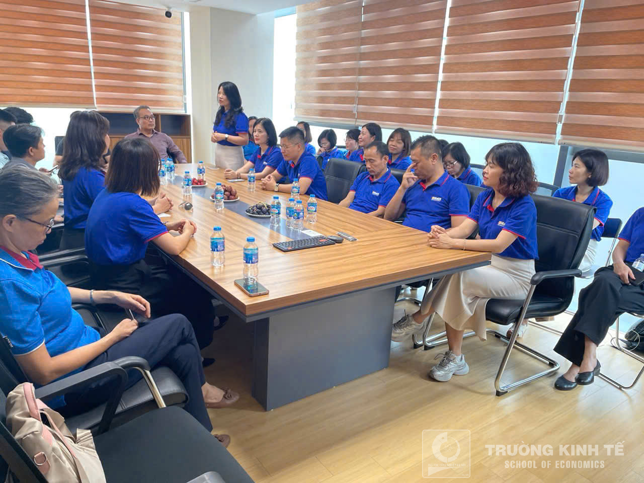 Khoa Tài chính tổ chức chương trình tham quan, trao đổi thực tế tại Công ty Cổ phần Kim Long