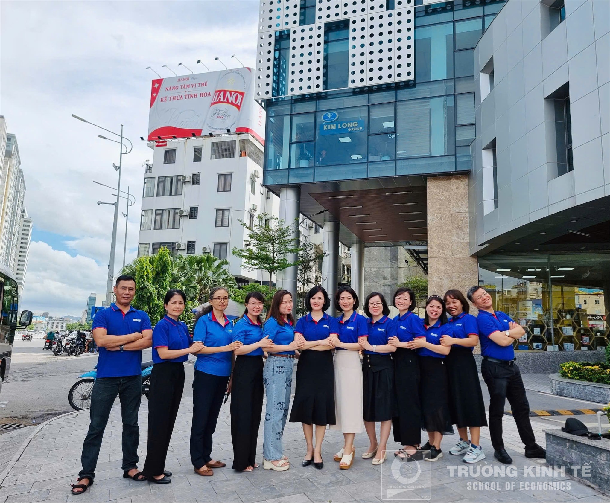 Khoa Tài chính tổ chức chương trình tham quan, trao đổi thực tế tại Công ty Cổ phần Kim Long