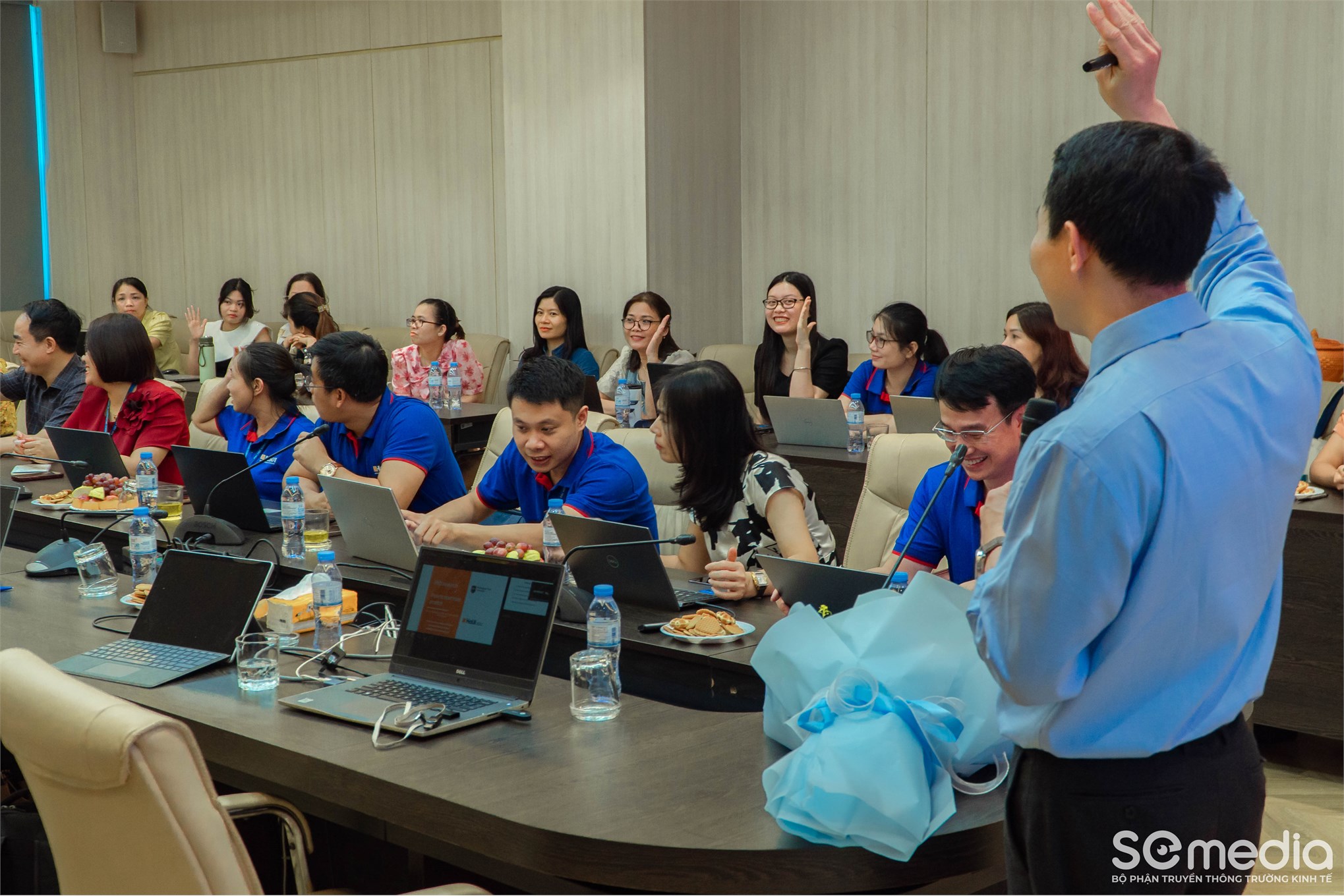Trường Kinh tế tổ chức tọa đàm “Kinh nghiệm thực hiện nghiên cứu hiệu quả cho nghiên cứu sinh khối ngành kinh tế”