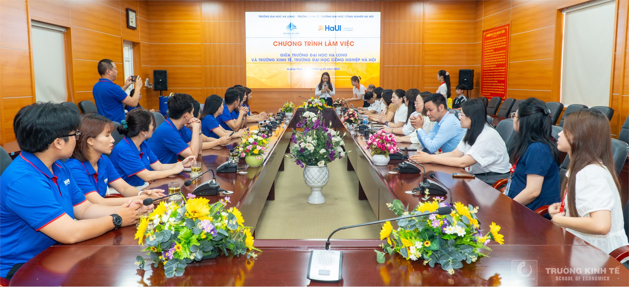 Tăng cường kết nối giữa các trường đại học: Trường Kinh tế tổ chức chương trình tham quan, khảo sát thực tế tại Đại học Hạ Long