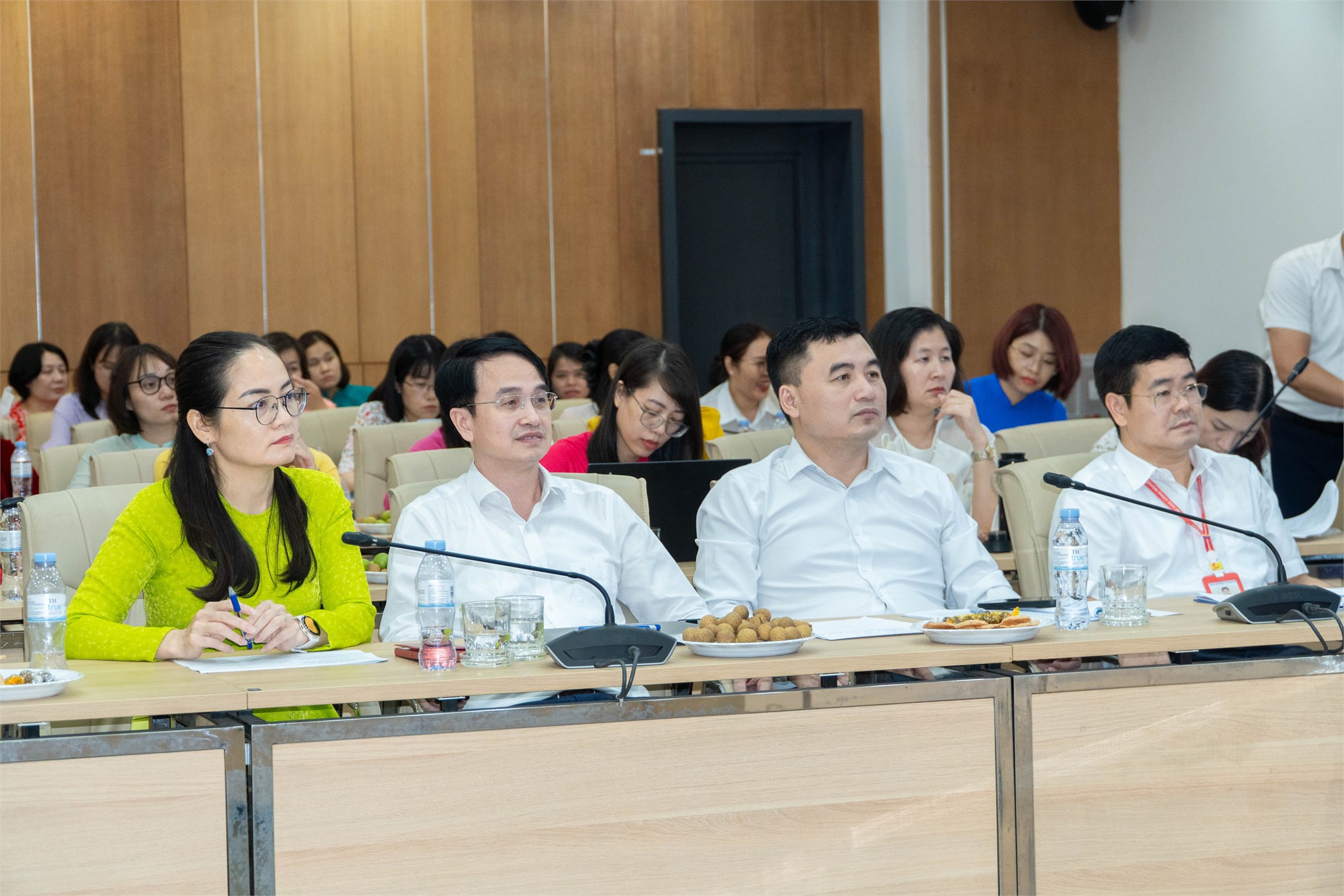 Hội nghị viên chức, người lao động Trường Kinh tế: Tổng kết năm học 2024-2025 và triển khai nhiệm vụ năm học 2025-2026