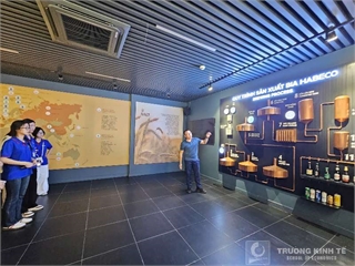 Tham quan thực tế doanh nghiệp Trường Kinh tế: Sinh viên Ngành Kế toán, Khoa Kế toán – Kiểm toán tham gia chương trình trải nghiệm thực tế và tư vấn hướng nghiệp tại Nhà máy bia Hà Nội Mê Linh