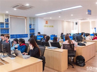 Trường Kinh tế tổ chức “Tập huấn phương pháp triển khai, cách thức trình bày báo cáo, bài báo khoa học cho sinh viên nghiên cứu khoa học”