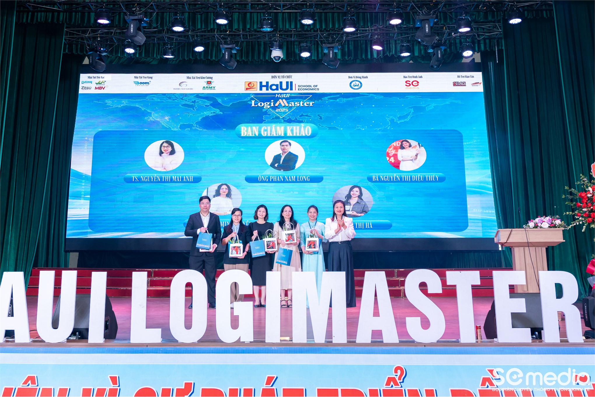Chung kết HaUI LogiMaster 2025 – Bùng nổ sáng tạo với chủ đề “AI Shaping The Future of Logistics”