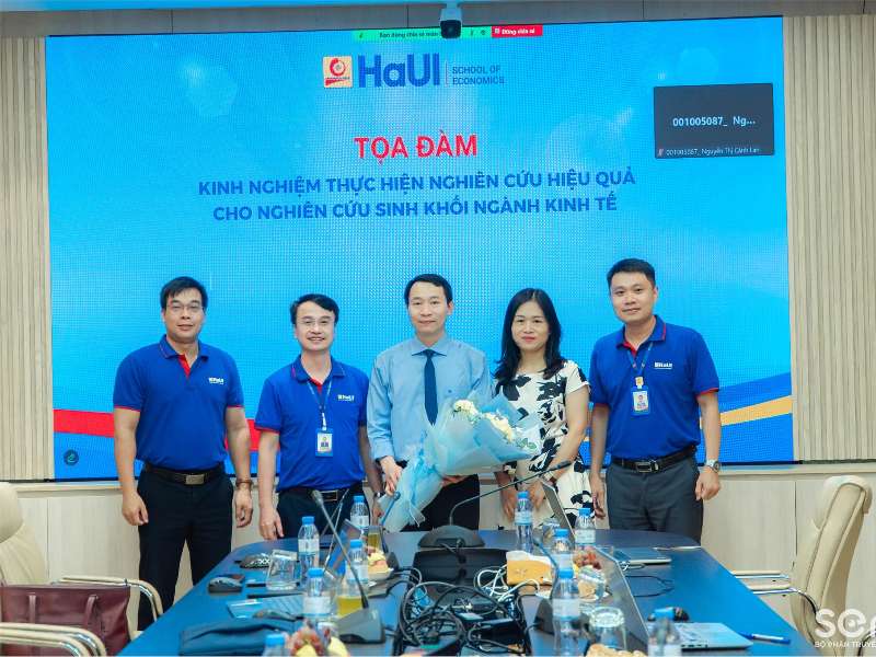 Trường Kinh tế tổ chức tọa đàm “Kinh nghiệm thực hiện nghiên cứu hiệu quả cho nghiên cứu sinh khối ngành kinh tế”