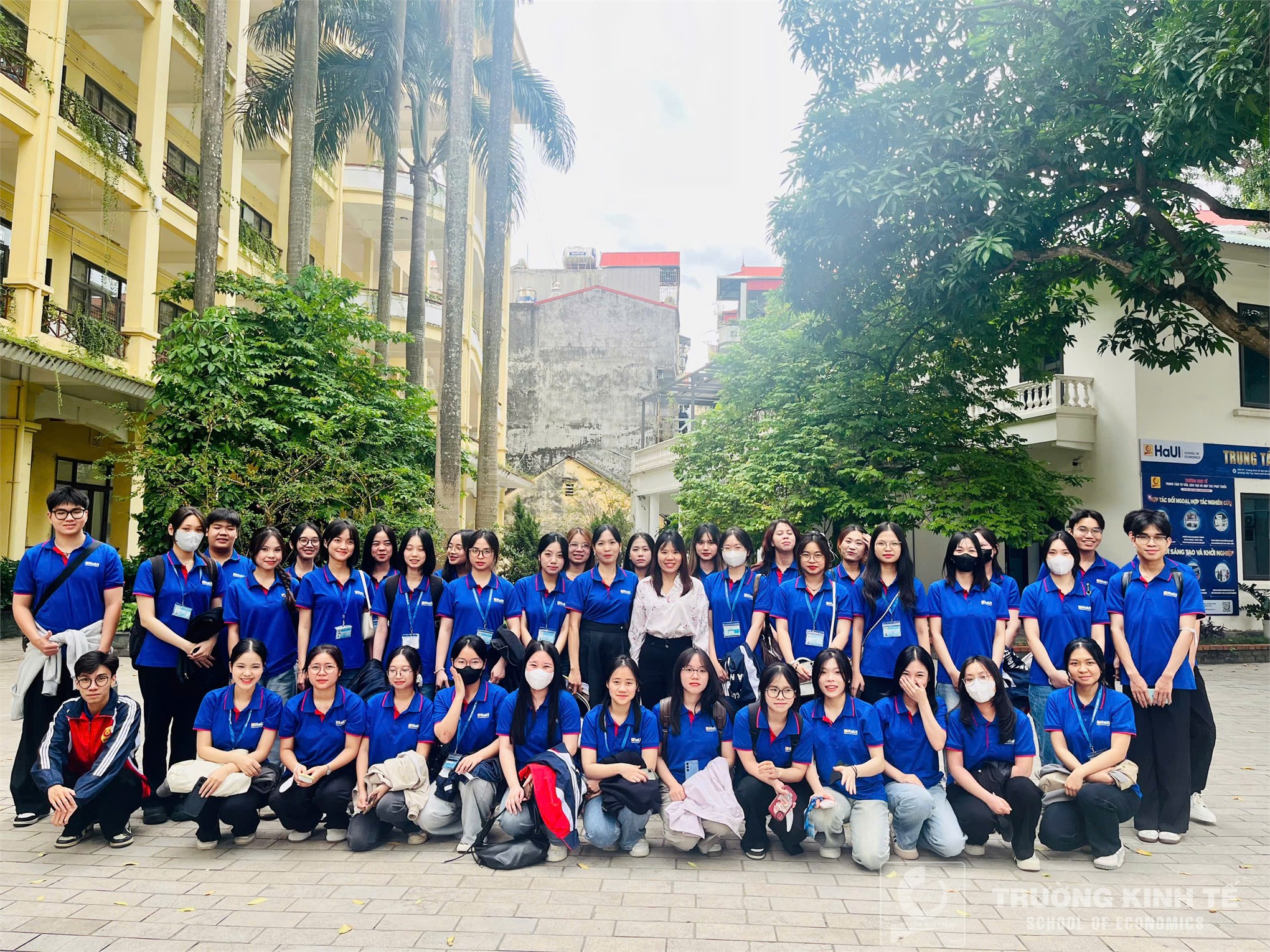 Tham quan thực tế doanh nghiệp Trường Kinh tế: Sinh viên Ngành Kiểm toán - Khoa Kế toán – Kiểm toán tham gia chương trình trải nghiệm thực tế và tư vấn hướng nghiệp tại Công ty TNHH KPMG Việt Nam