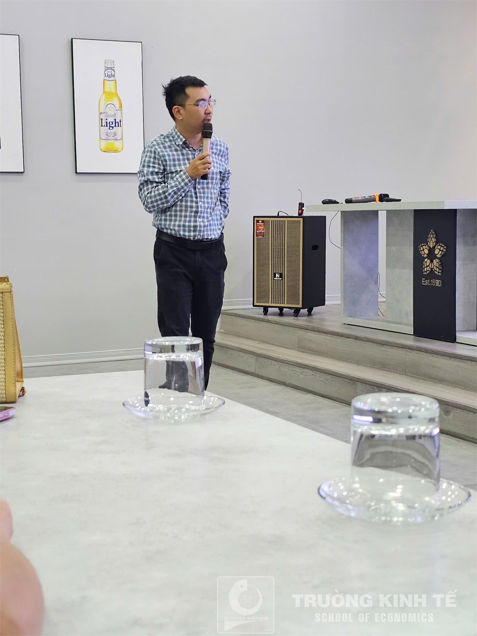 Tham quan thực tế doanh nghiệp Trường Kinh tế: Sinh viên Ngành Kế toán, Khoa Kế toán – Kiểm toán tham gia chương trình trải nghiệm thực tế và tư vấn hướng nghiệp tại Nhà máy bia Hà Nội Mê Linh