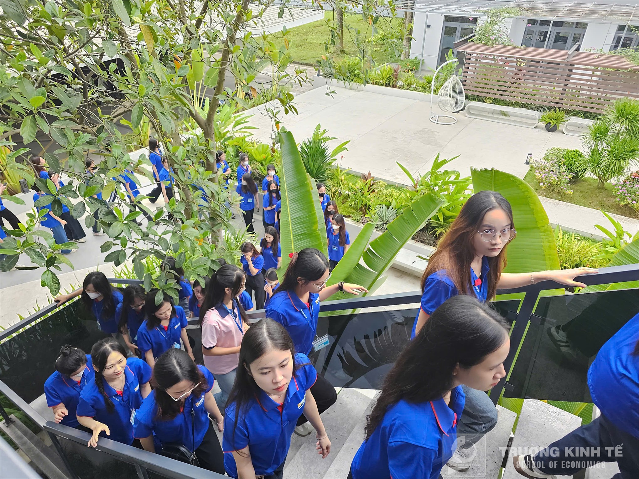 Tham quan thực tế doanh nghiệp Trường Kinh tế: Sinh viên Ngành Kế toán, Khoa Kế toán – Kiểm toán tham gia chương trình trải nghiệm thực tế và tư vấn hướng nghiệp tại Nhà máy bia Hà Nội Mê Linh