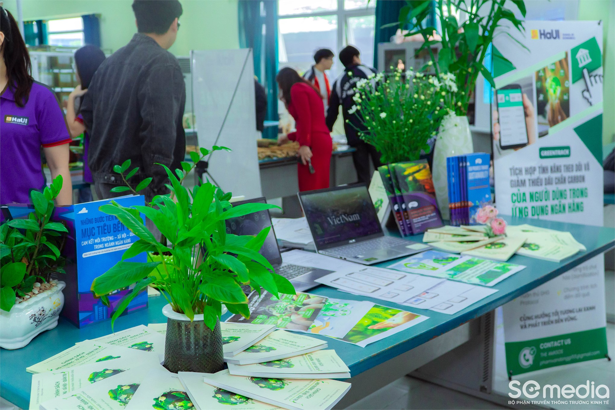 Trường Kinh tế tham gia “Ngày hội Đổi mới Sáng tạo – HaUI Innovation Day 2025”