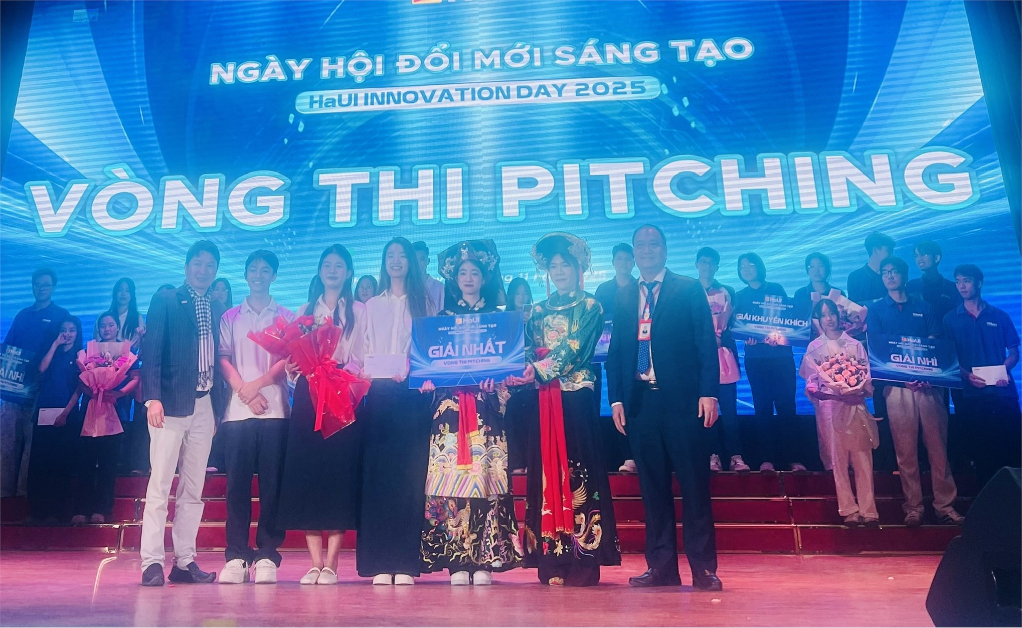 Trường Kinh tế tham gia “Ngày hội Đổi mới Sáng tạo – HaUI Innovation Day 2025”