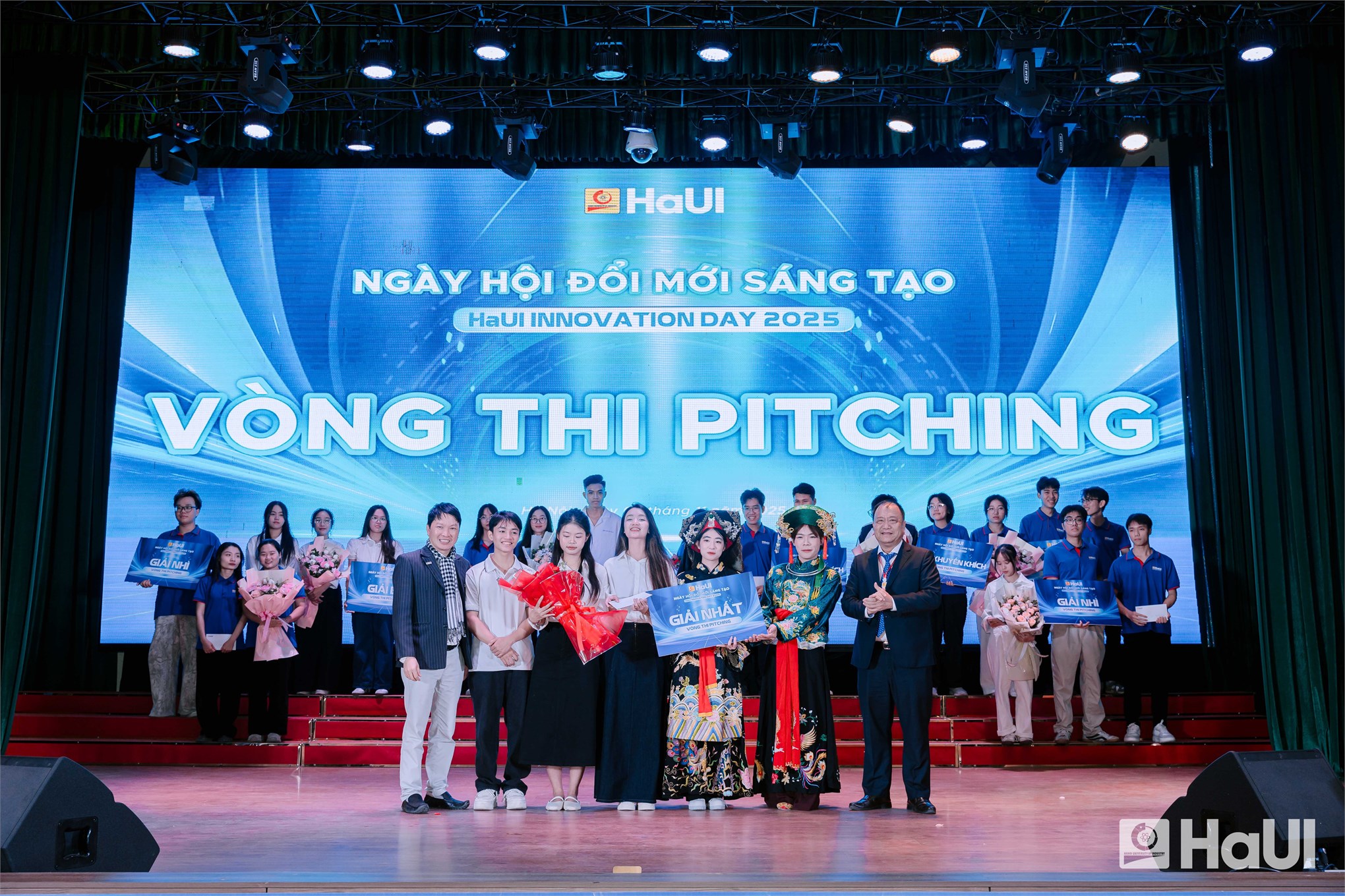 Trường Kinh tế tham gia “Ngày hội Đổi mới Sáng tạo – HaUI Innovation Day 2025”