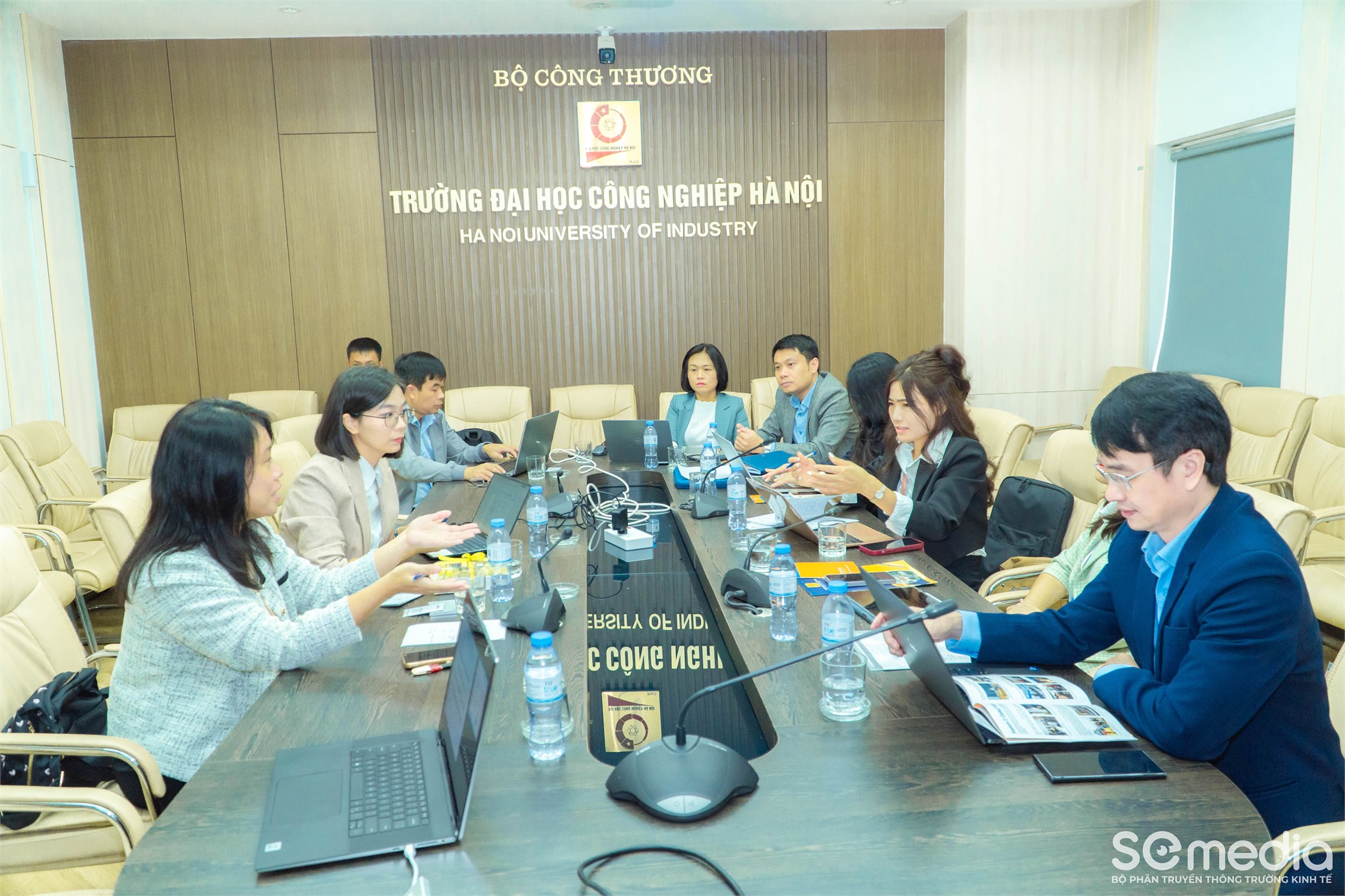 Trường Kinh tế tiếp và làm việc với đại diện Đại học Quốc lập Vân Lâm (YUNTECH), Đài Loan, Trung Quốc: Thúc đẩy hợp tác quốc tế trong đào tạo và nghiên cứu