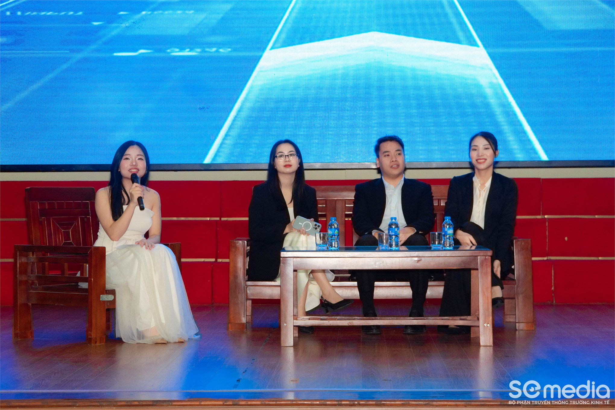 Trường Kinh tế tổ chức Ngày hội định hướng nghề nghiệp cho sinh viên Khóa 20