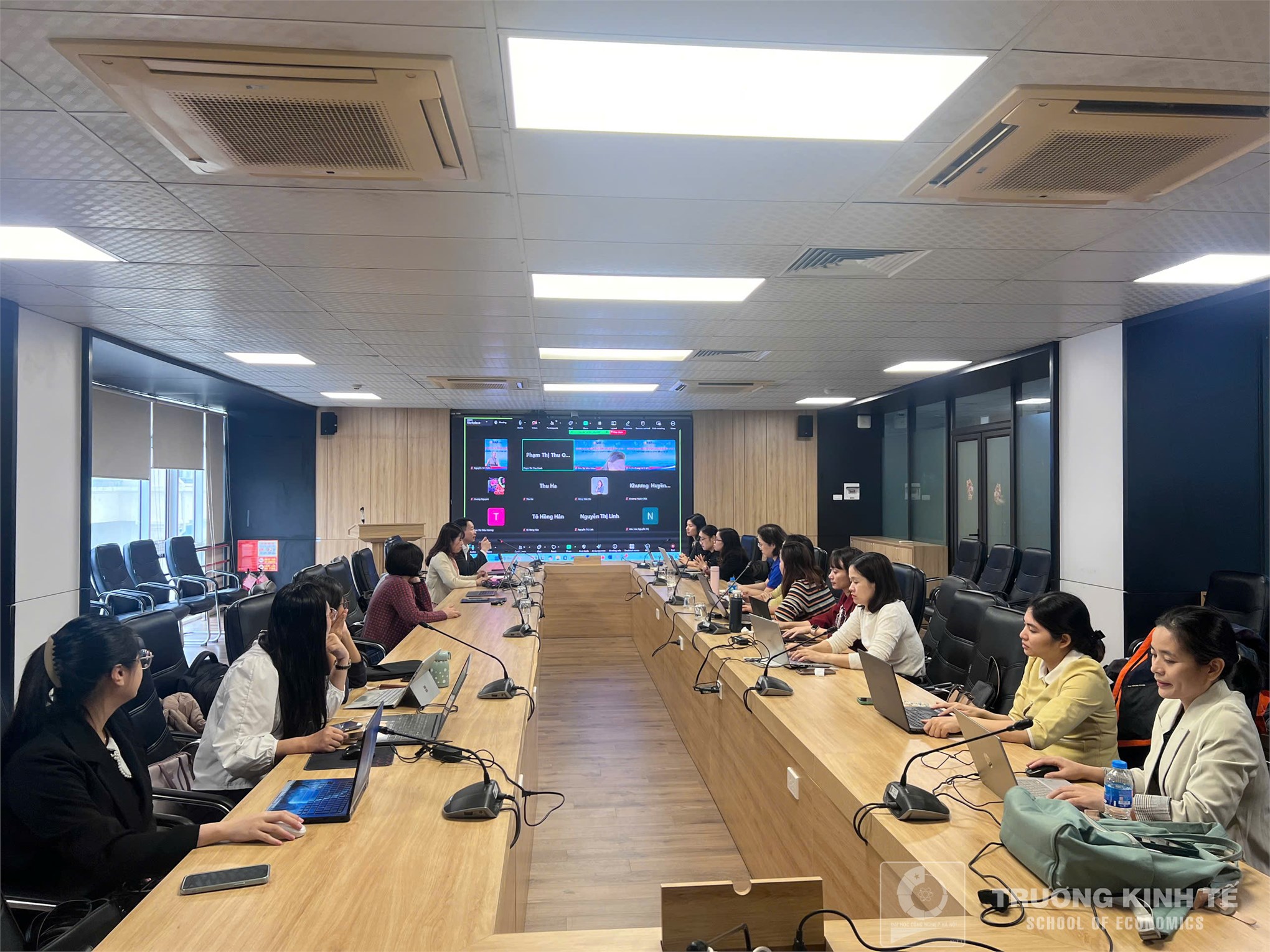 Trường Kinh tế tổ chức Seminar cho Nghiên cứu sinh ngành Kế toán – Định hướng nghiên cứu và công bố quốc tế