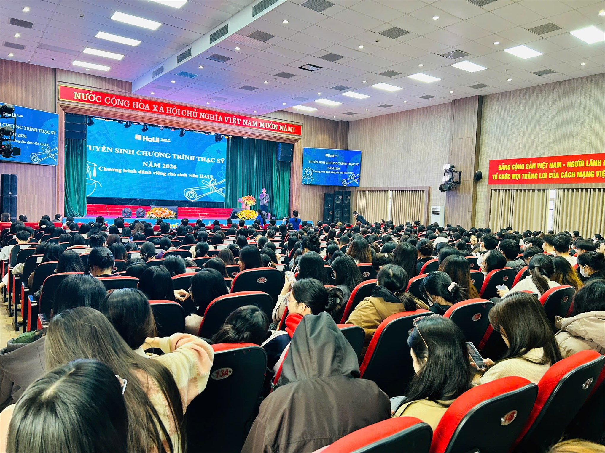 Ngày hội tư vấn thực tập và hướng nghiệp – Trường Kinh tế 2025: cầu nối giữa sinh viên và doanh nghiệp, mở rộng cơ hội việc làm từ hơn 32 đối tác tuyển dụng