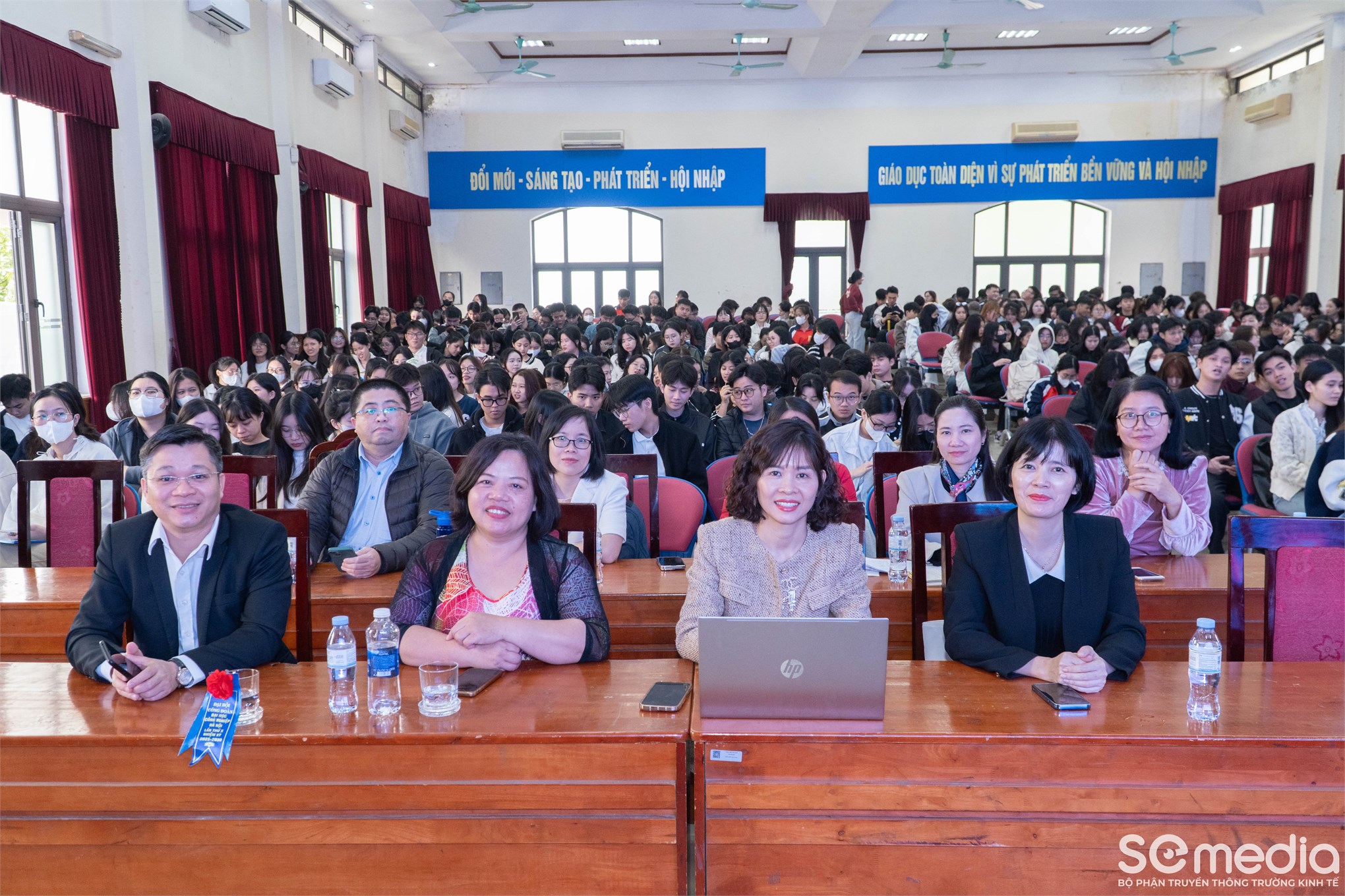 Ngày hội tư vấn thực tập và hướng nghiệp – Trường Kinh tế 2025: cầu nối giữa sinh viên và doanh nghiệp, mở rộng cơ hội việc làm từ hơn 32 đối tác tuyển dụng