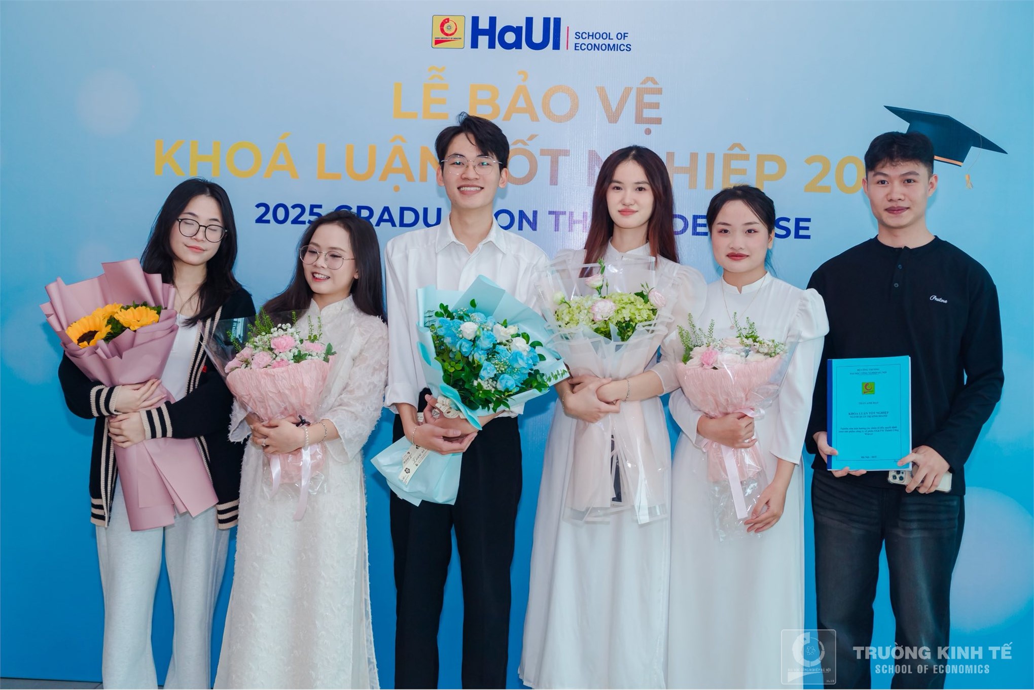 Khép lại hành trình học tập – Mở ra tương lai mới: Lễ bảo vệ Khóa luận Tốt nghiệp Học kỳ 1/2025–2026