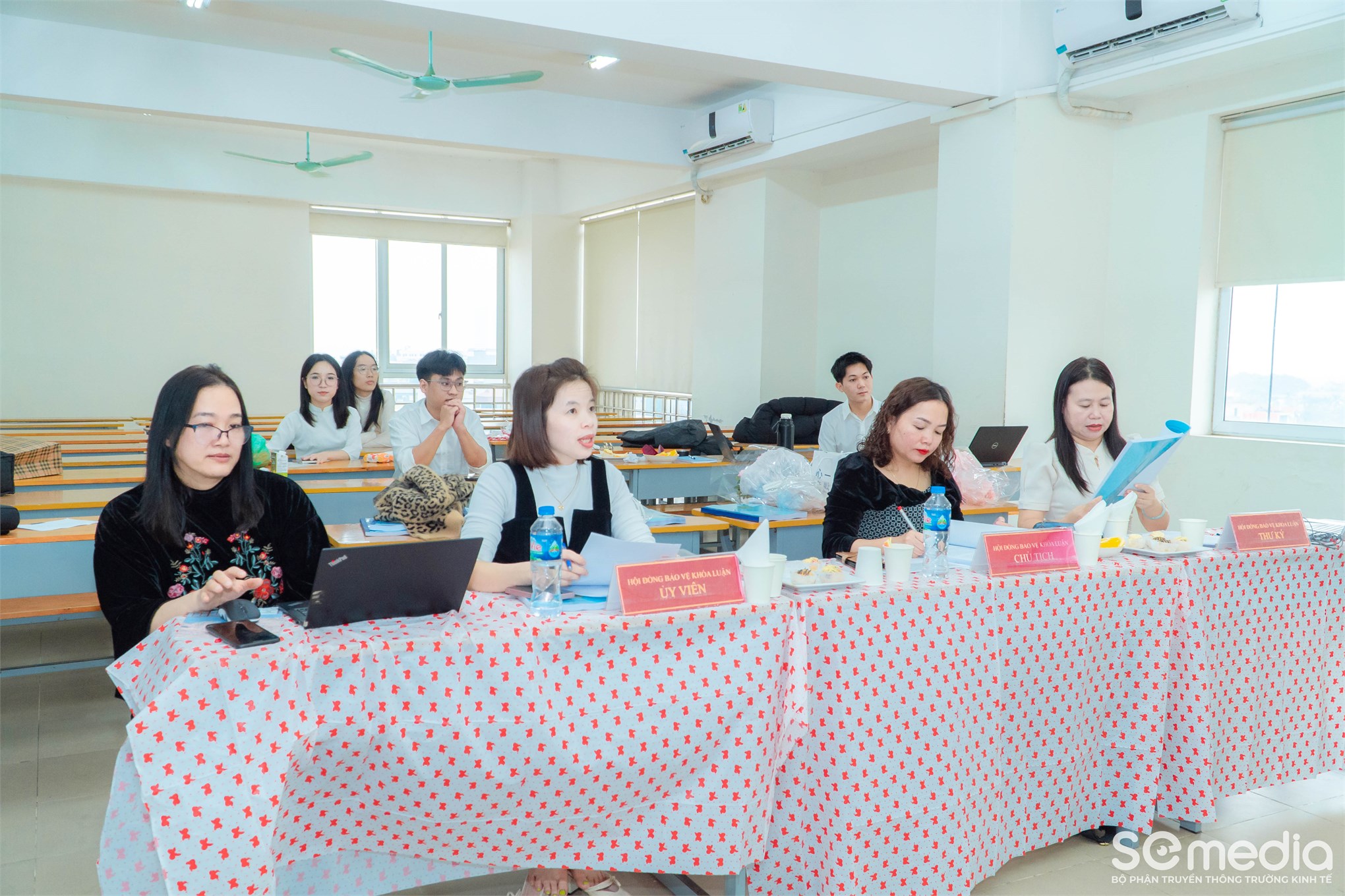 Khép lại hành trình học tập – Mở ra tương lai mới: Lễ bảo vệ Khóa luận Tốt nghiệp Học kỳ 1/2025–2026