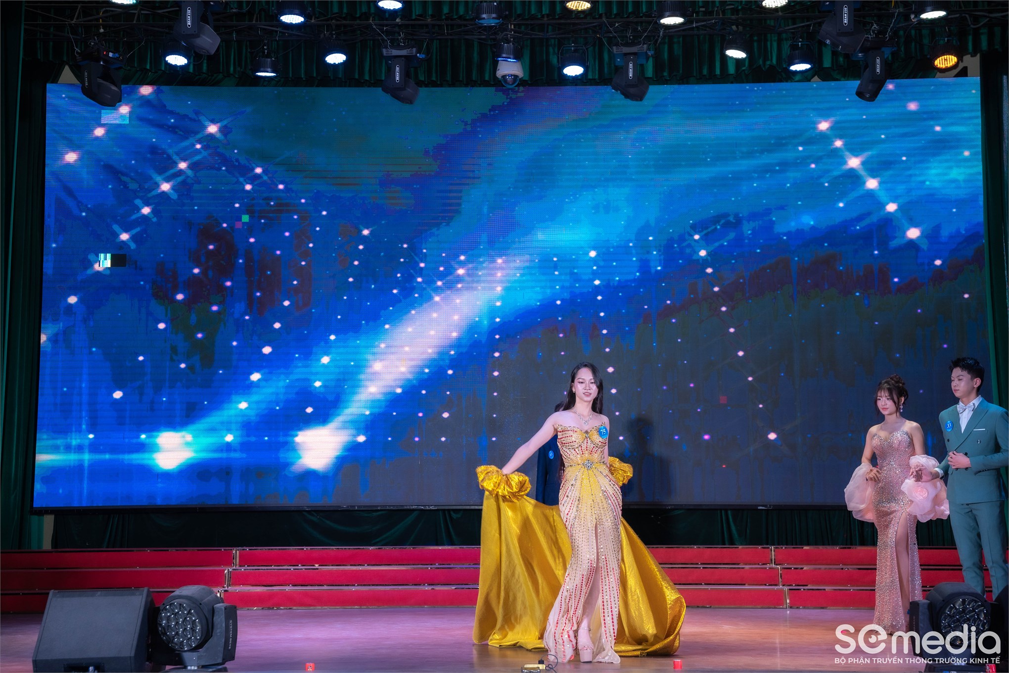 Chung kết `King & Queen of SE 2025 - Gương mặt đại diện Trường Kinh tế` : hành trình tỏa sáng của nhan sắc, trí tuệ và bản sắc sinh viên Kinh tế